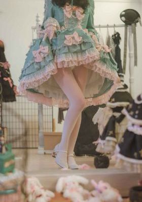 色5月婷婷_4K天堂在线