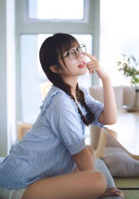 年轻的女学生8_BD英语在线播放观看