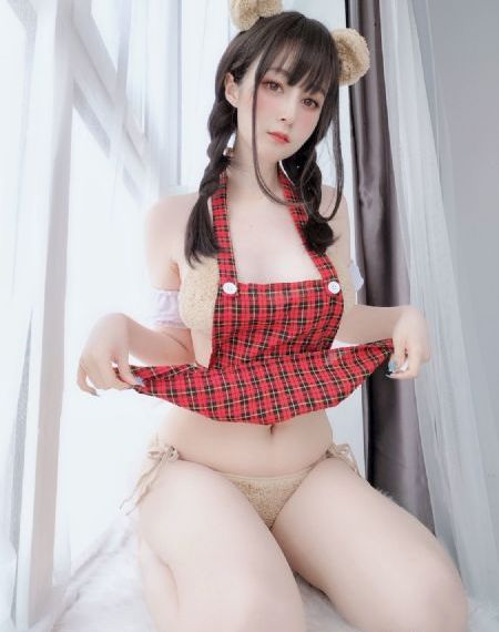 欧美群伦性之夜性派对_高清电影在线看